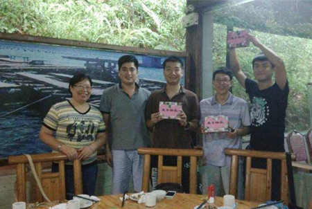 德誠學院員工生日合照